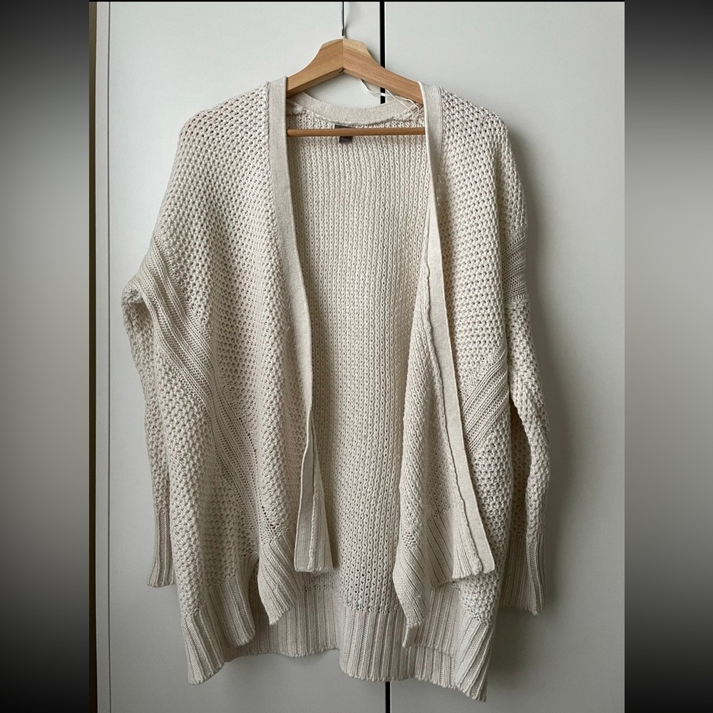 American eagle cream knitted cardigan